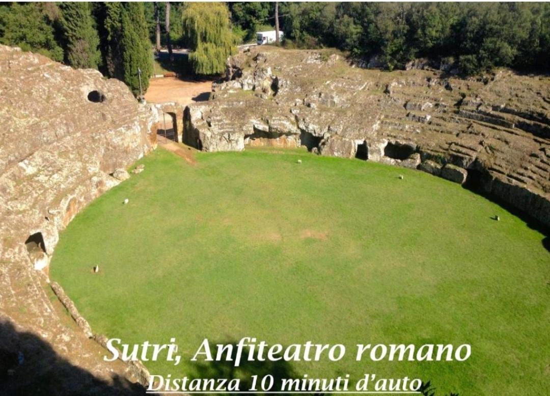 La Casina Di Karol Appartement Ronciglione  Buitenkant foto