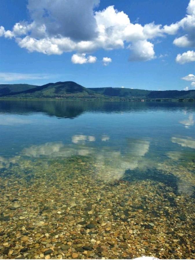 La Casina Di Karol Appartement Ronciglione  Buitenkant foto